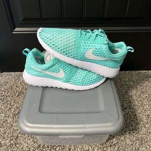 Nike Roshe One Flight Weight Hyper Turquoise Womens Running Shoes